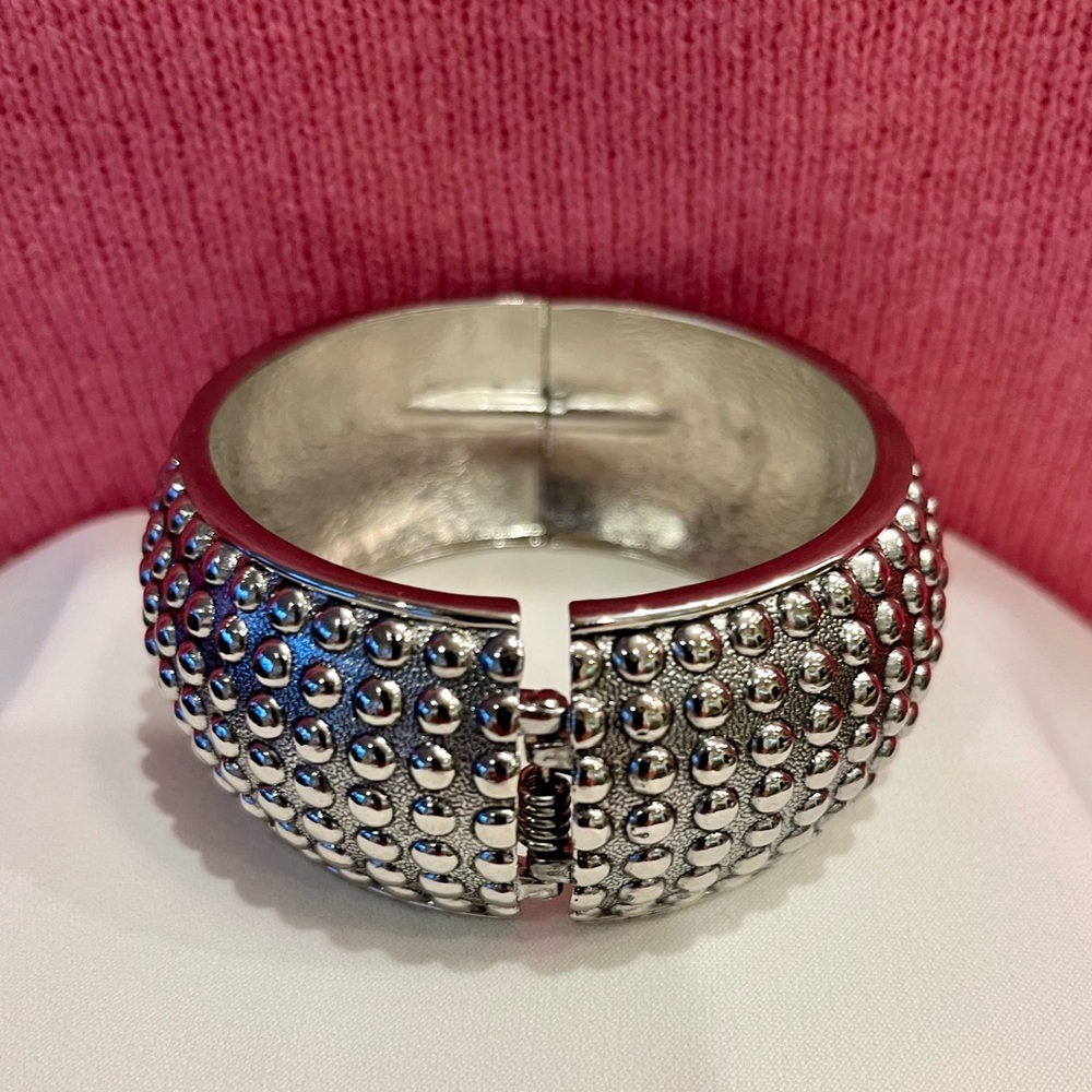 Vintage Silver Plate Bangle Bracelet - Picture 7 of 16